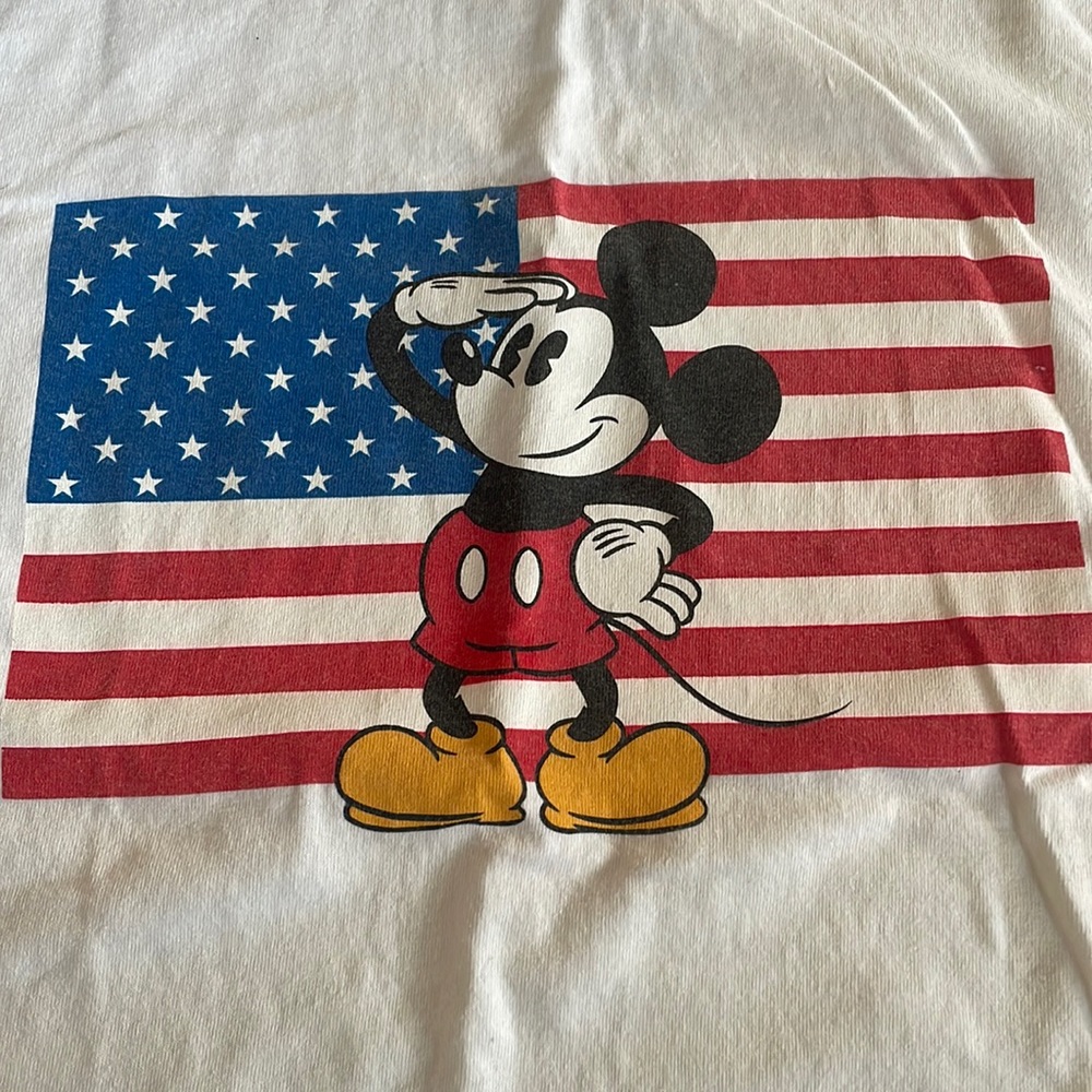 Vintage Mickey Mouse American flag Disney T-shirt medium made in USA 🇺🇸